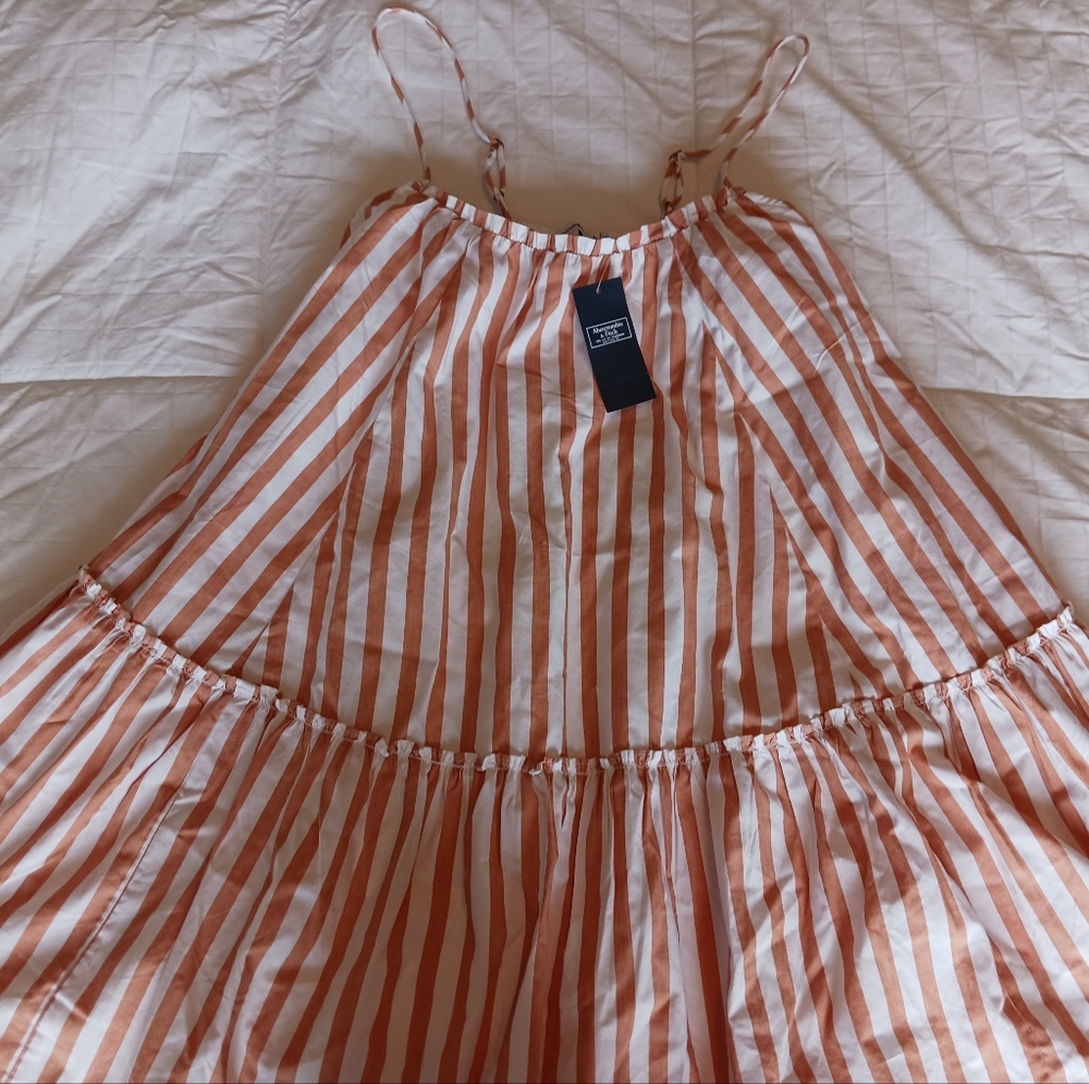 A&F orange&white puffy dress